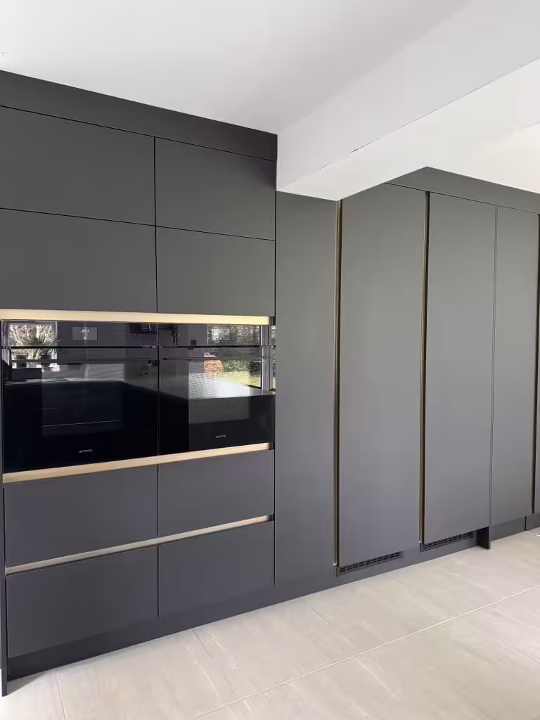 Recent Projects | From Vision to Reality: A Luxurious True Handleless Kitchens & Bespoke Interiors by Tefore