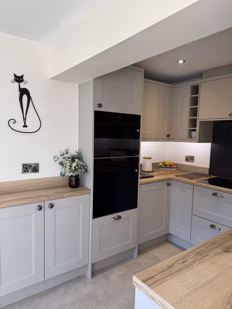Recent Projects | A Stunning Made to Measure Kitchen in Matt Pebble – Designed, Supplied & Installed by Tefore Recent Projects | A Stunning Made to Measure Kitchen in Matt Pebble – Designed, Supplied & Installed by Tefore