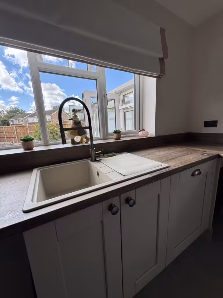 Recent Projects | Elegant Kitchen – Designed, Supplied & Installed in Redditch Recent Projects | Elegant Kitchen – Designed, Supplied & Installed in Redditch